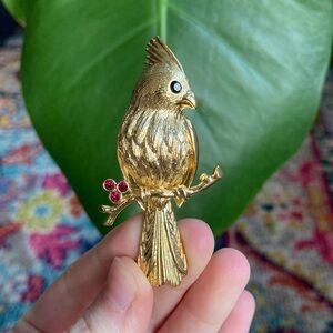 Gerrys gold bird brooch